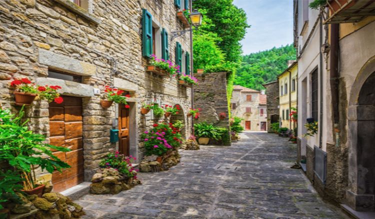  Beautiful Small Towns in Italy