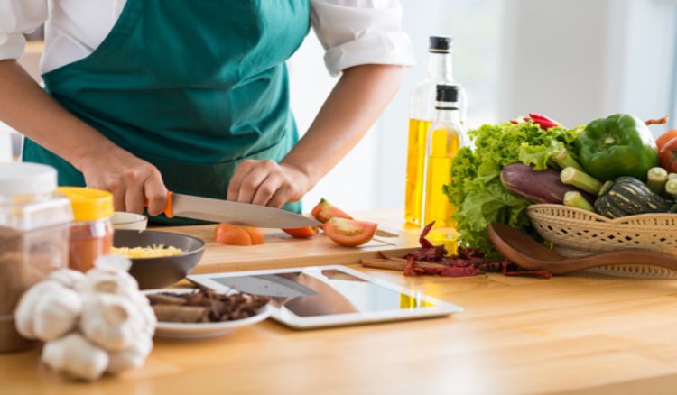 Cooking Tips For Beginners You Need To Try Out In The Kitchen